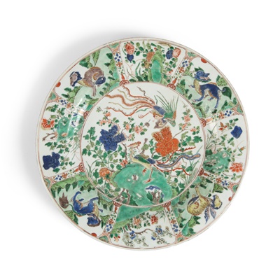 Lot 224 - FAMILLE VERTE 'PHOENIX AND QILIN' CHARGER