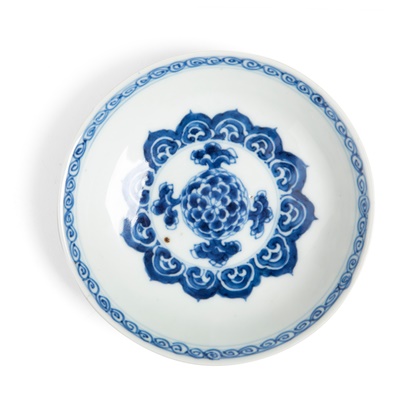 Lot 185 - BLUE AND WHITE 'BATAVIA' SAUCER WITH ENGRAVED EUROPEAN DECORATION