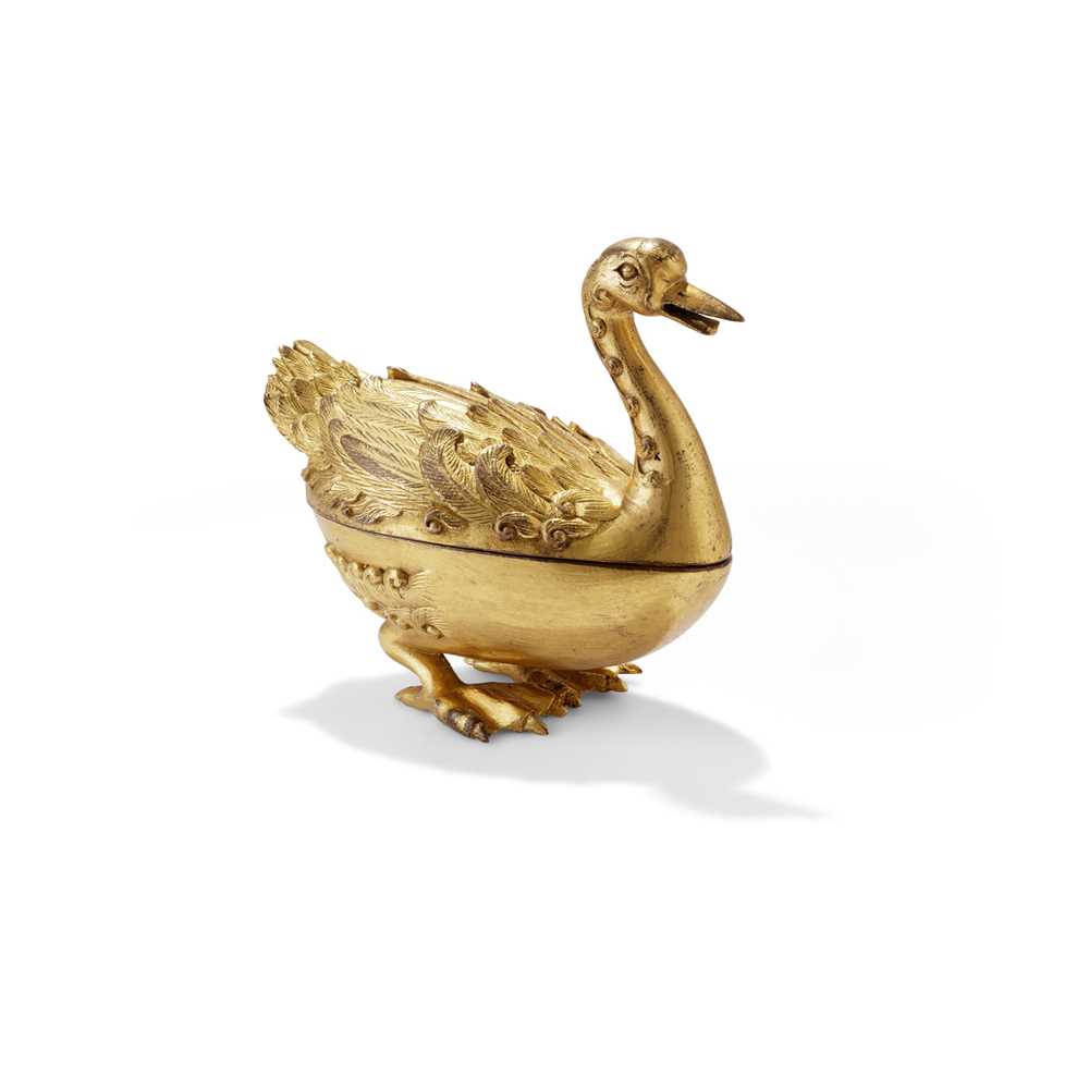 Lot 37 - GILT BRONZE 'GOOSE' BOX AND COVER