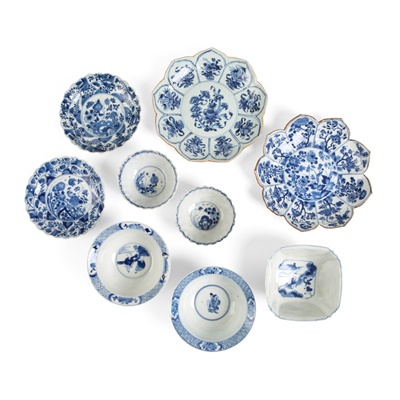 Lot 209 - GROUP OF NINE BLUE AND WHITE WARES