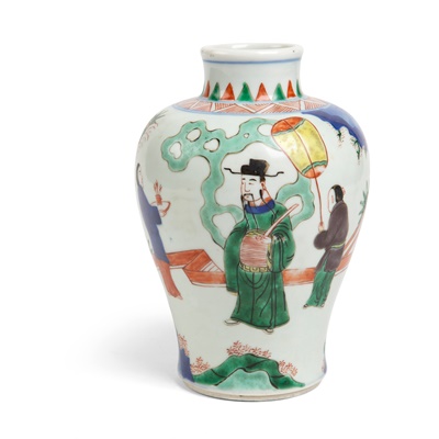 Lot 179 - WUCAI 'MEIPING' VASE