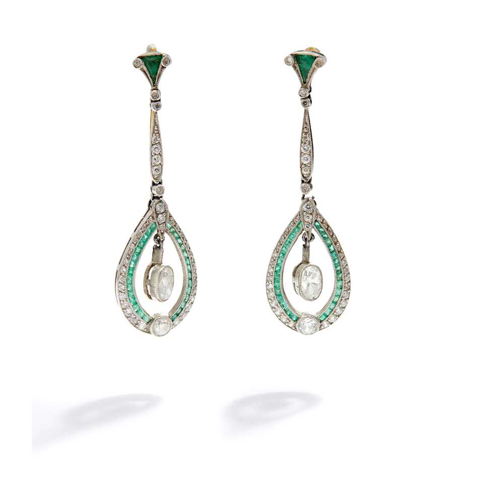 Lot 8 - A pair of early 20th century emerald and diamond pendent earrings, circa 1910