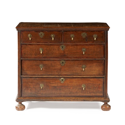 Lot 8 - WILLIAM AND MARY OAK CHEST OF DRAWERS