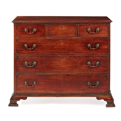 Lot 35 - SCOTTISH GEORGE III 'DUMFRIES HOUSE' TYPE MAHOGANY CHEST OF DRAWERS
