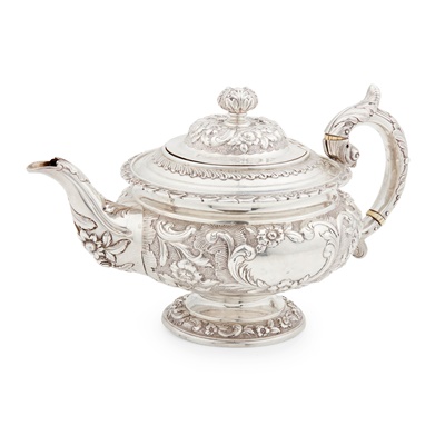 Lot 28 - A William IV teapot