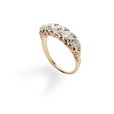 Lot 370 - A five-stone diamond ring