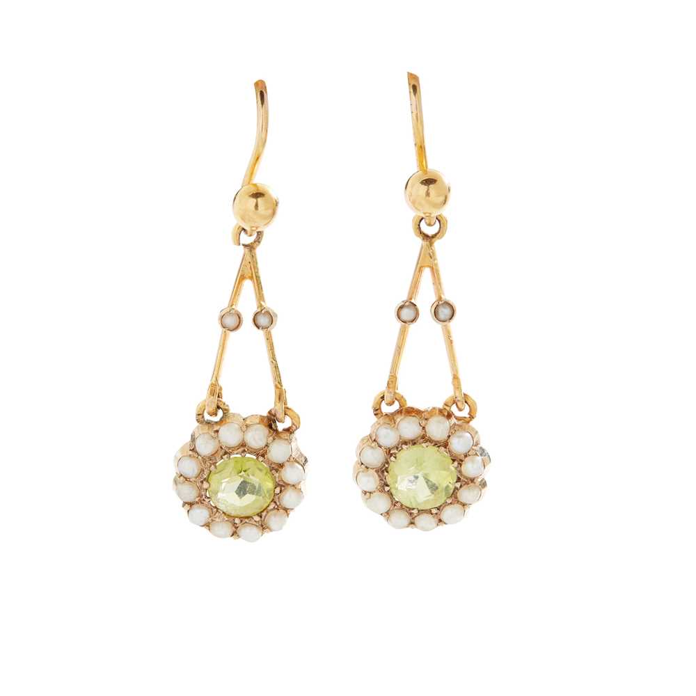 Lot 247 - A pair of peridot and pearl pendent earrings