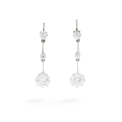 Lot 366 - A pair of diamond pendent earrings