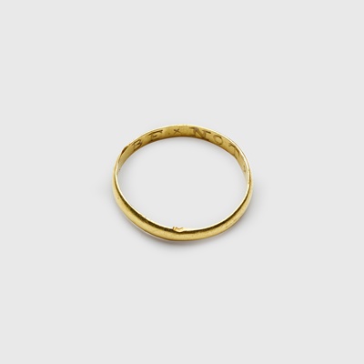 Lot 140 - POSY RING WITH UNIQUE INSCRIPTION