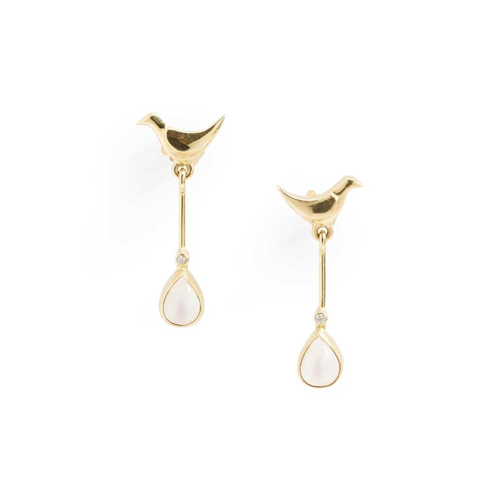 Lot 218 - A pair of moonstone earrings, by Graham Stewart