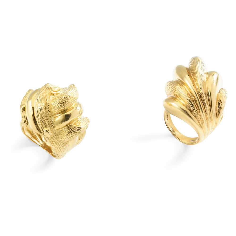 Lot 190 - A pair of cocktail rings