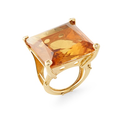 Lot 349 - A citrine and diamond cocktial ring