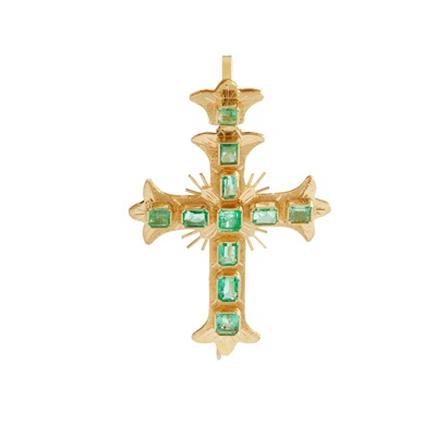 Lot 248 - An emerald cross pendant