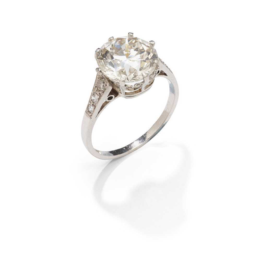 Lot 109 - An early 20th century diamond single-stone ring