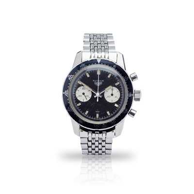 Lot 153 - Heuer: a chronograph wrist watch