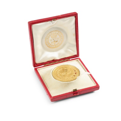 Lot 141 - A Royal United Services Institute gold medal