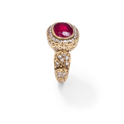 Lot 81 - A ruby and diamond dress ring