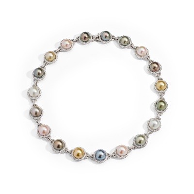 Lot 8 - A cultured pearl and diamond necklace