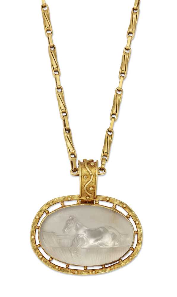 Lot 125 - A rock crystal pendant necklace