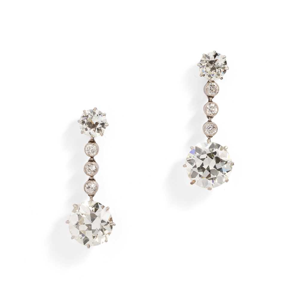 Lot 110 - A pair of early 20th century diamond pendent earrings, circa 1910