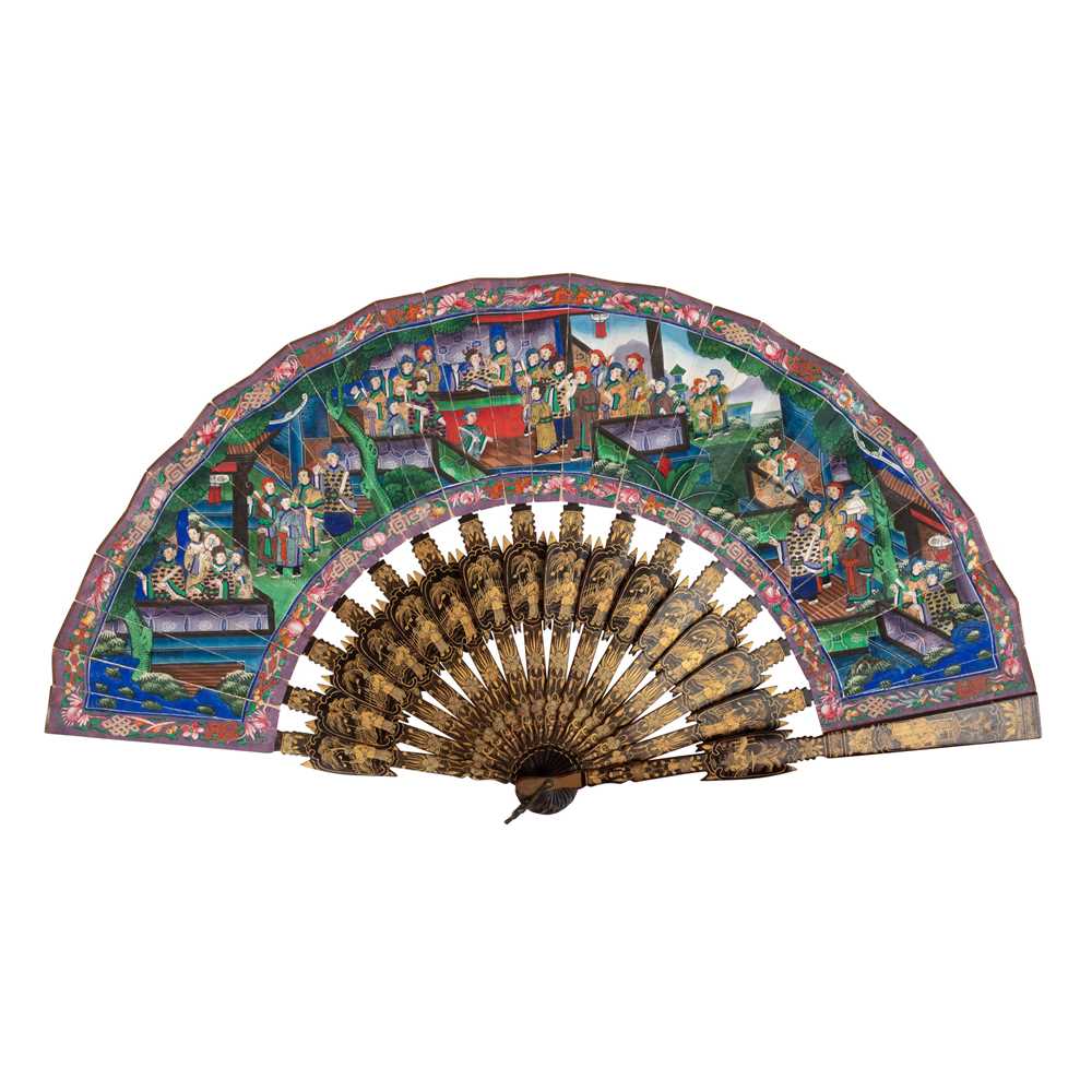 Lot 100 - CANTON LACQUERED AND PAPER 'THOUSAND FACES' FAN