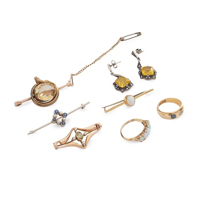 Lot 388 - A collection of jewellery