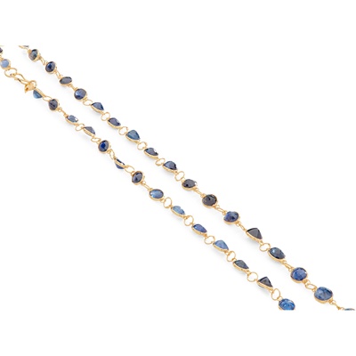 Lot 165 - A sapphire necklace