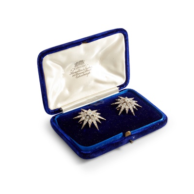 Lot 50 - A pair of late 19th-century diamond star brooches