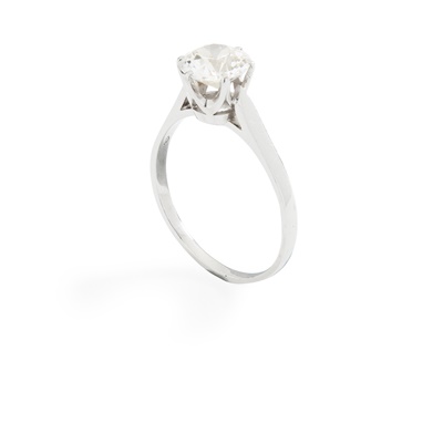 Lot 60 - A diamond single-stone ring