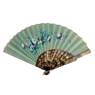 Lot 94 - LARGE CANTON LACQUERED AND PAPER ARTICULATED FAN