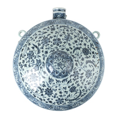 Lot 190 - LARGE BLUE AND WHITE FLASK, BIANHU