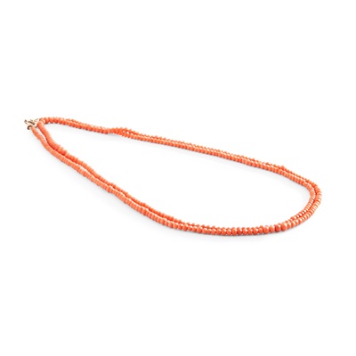Lot 174 - A coral necklace