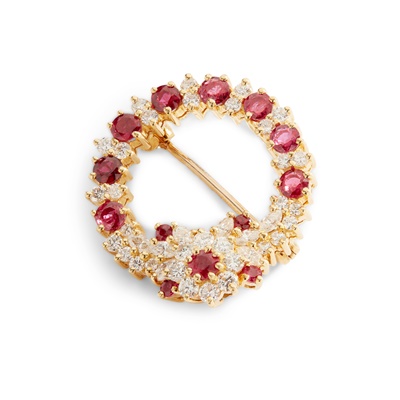Lot 71 - A ruby and diamond brooch