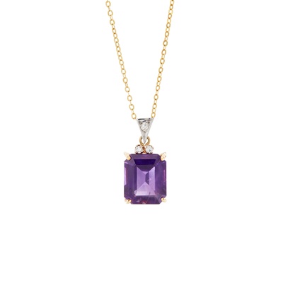 Lot 180 - An amethyst and diamond pendant