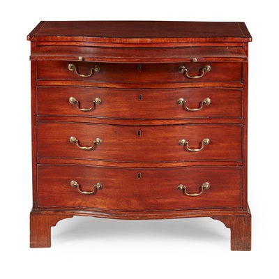 Lot 76 - GEORGE III MAHOGANY SERPENTINE CHEST OF DRAWERS