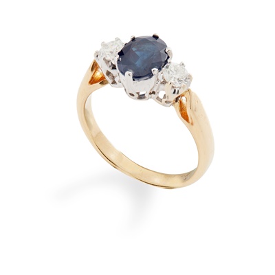 Lot 193 - A sapphire and diamond three-stone ring