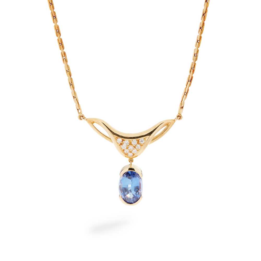 Lot 31 - A Tanzanite and diamond necklace