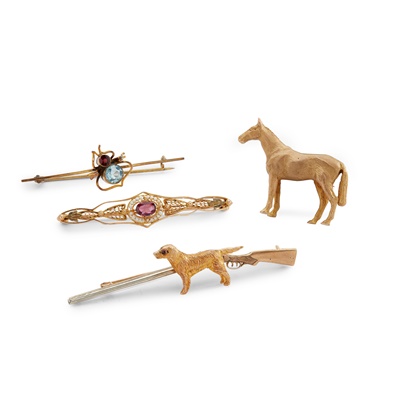Lot 16 - A collection of four early 20th-century brooches