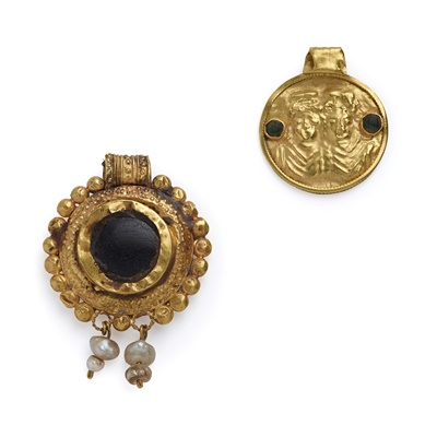Lot 414 - PAIR OF HELLENISTIC AND BYZANTINE GOLD PENDANTS