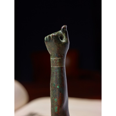 Lot 51 - FINE ANCIENT EGYPTIAN BRONZE ARM