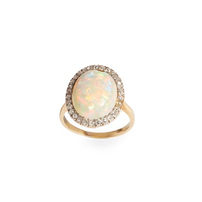 Lot 173 - An opal and diamond cluster ring