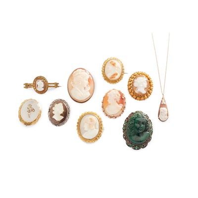 Lot 120 - A collection of cameo brooches