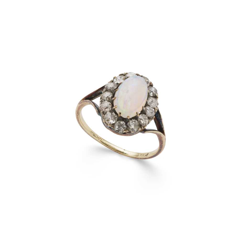 Lot 31 - An opal and diamond cluster ring