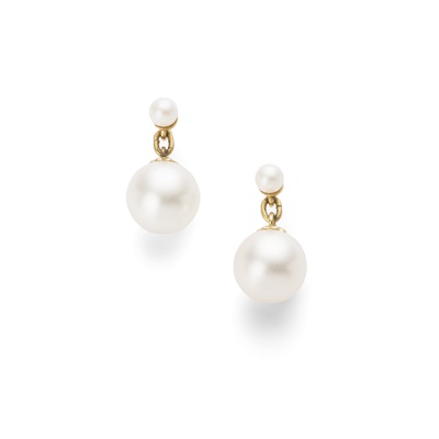Lot 251 - A pair of South Sea pearl earrings