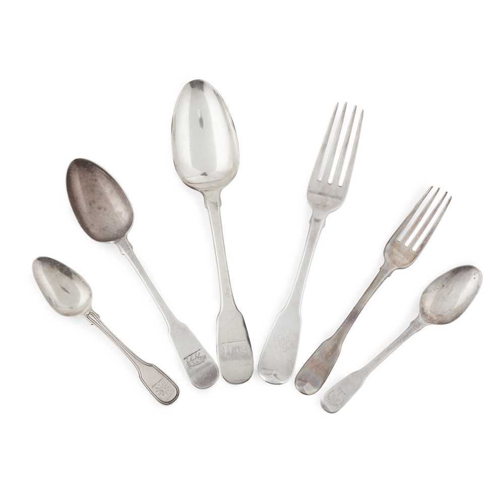 Lot 89 - A matched collection of Fiddle pattern flatware