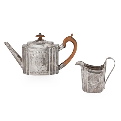 Lot 96 - An Irish George III teapot