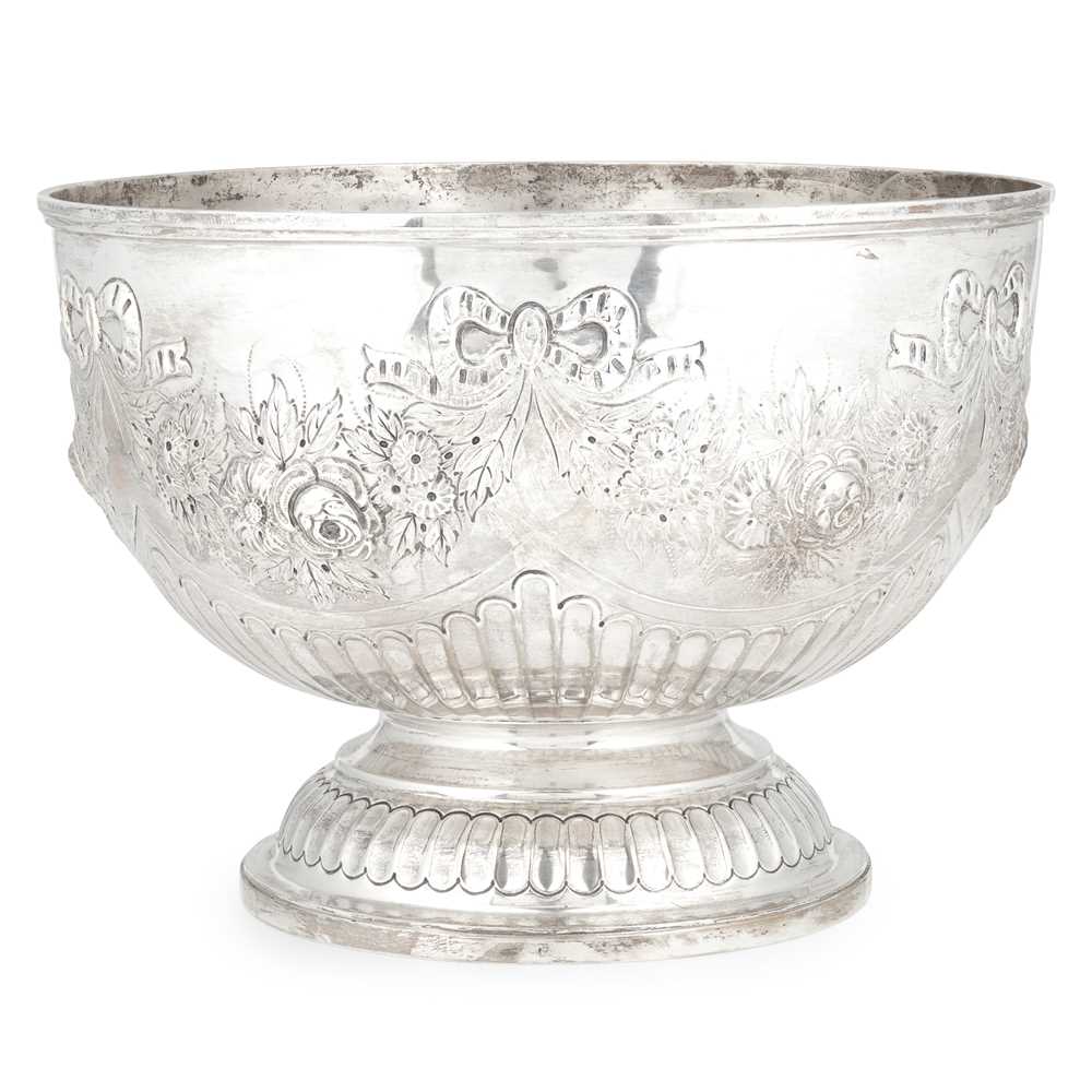 Lot 67 - A late Victorian punch bowl