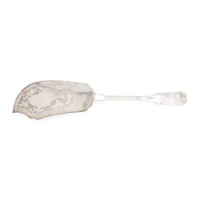 Lot 12 - A Chinese export fish slice
