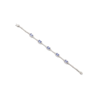 Lot 88 - A sapphire and diamond bracelet