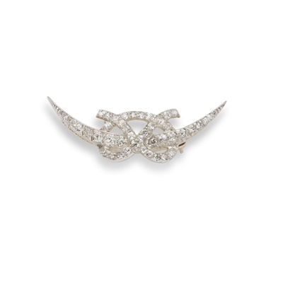 Lot 156 - A late Victorian diamond crescent brooch